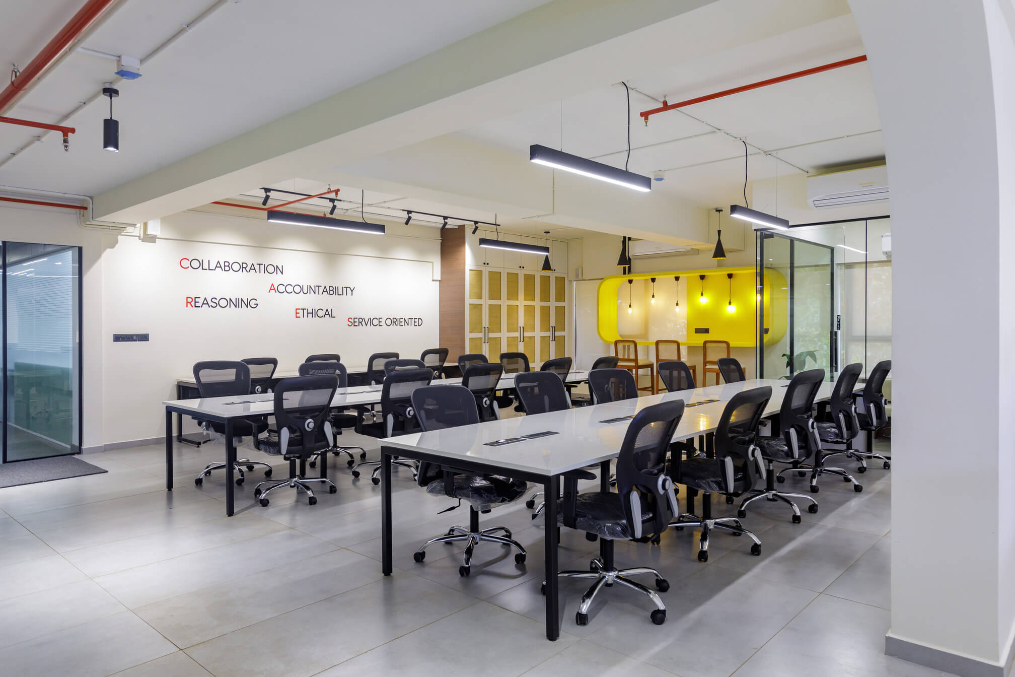 Essential Tips for Lighting in Office Interiors